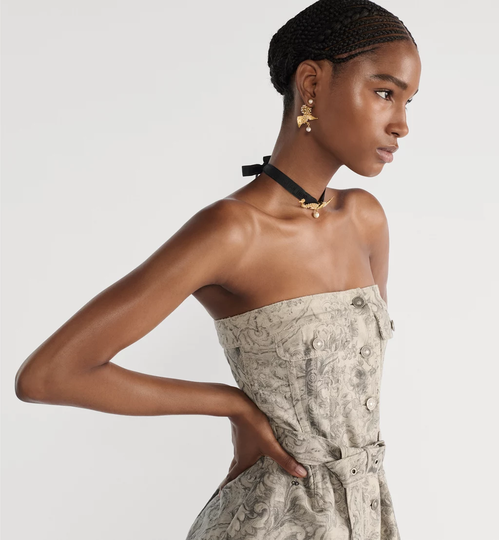 LOOK_F_26_1_LOOK_025_E05