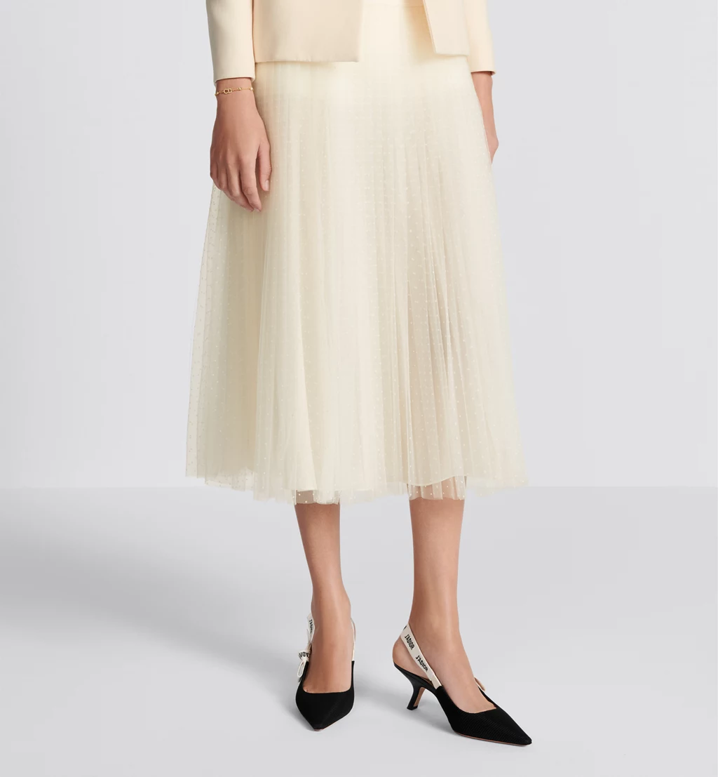 LOOK_F_23_4_LOOK_679_E15