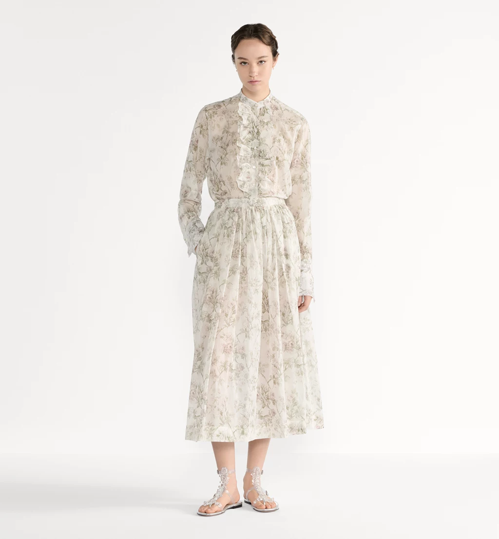LOOK_F_26_1_LOOK_002_E01